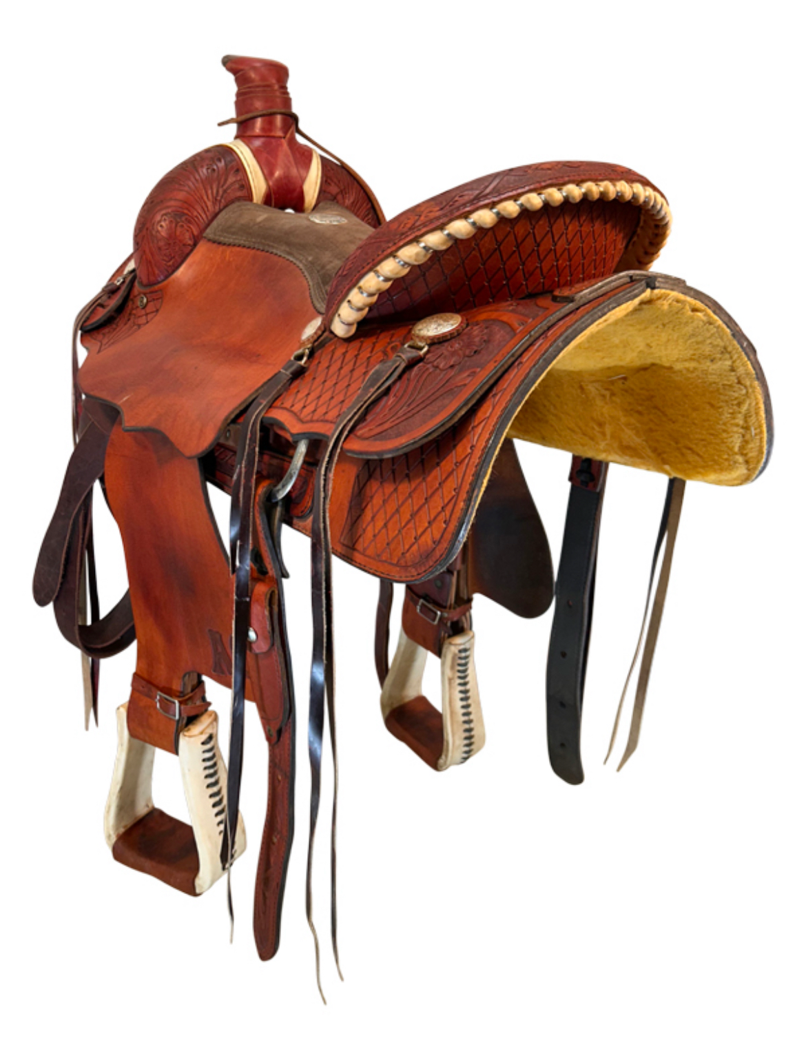 17 Inch Used Dakota Roping Saddle 520 Wide Tree - Image 3