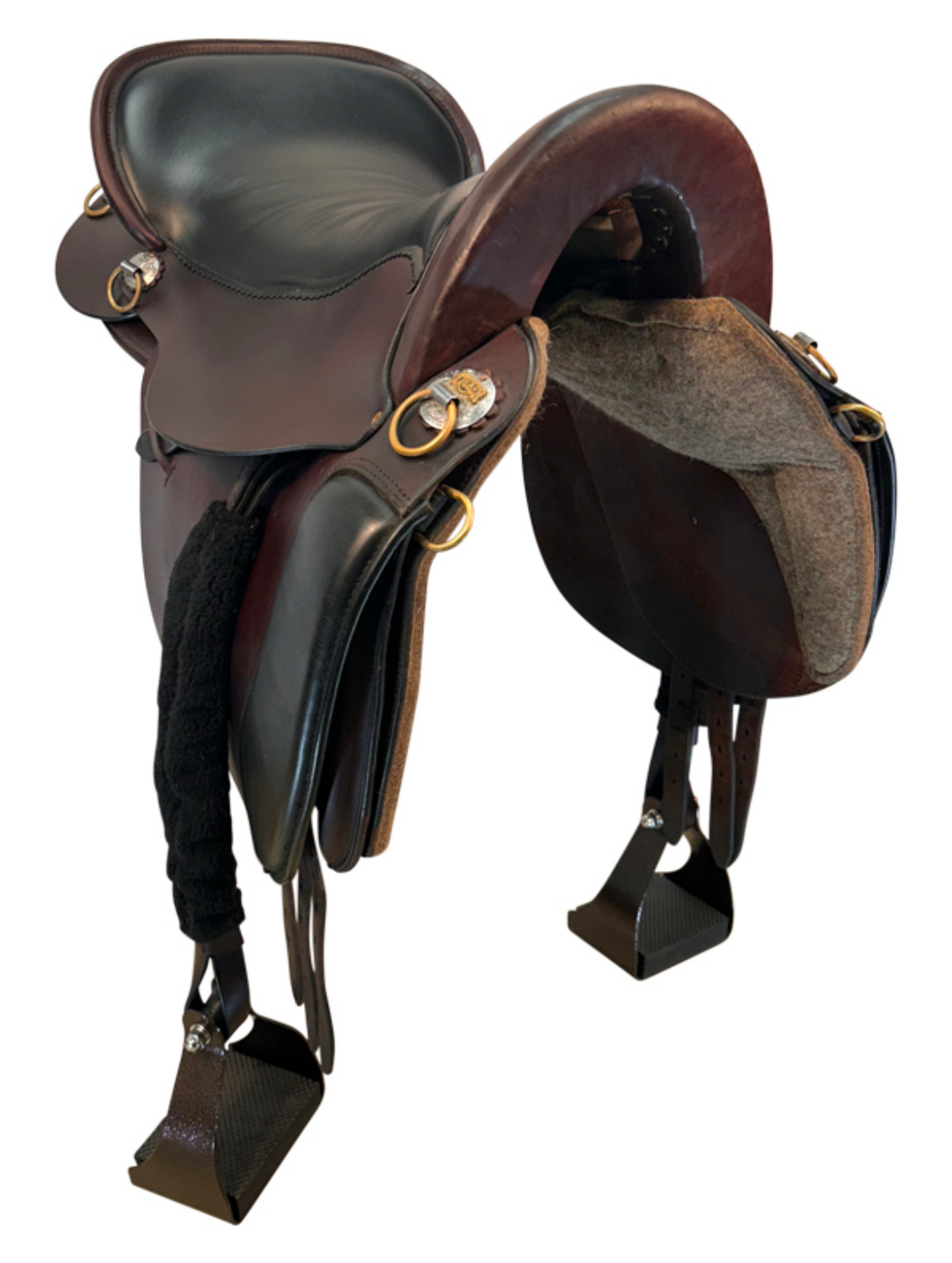 18.5Inch Used Tucker Equitation Endurance Saddle T49 Wide Tree - Image 2