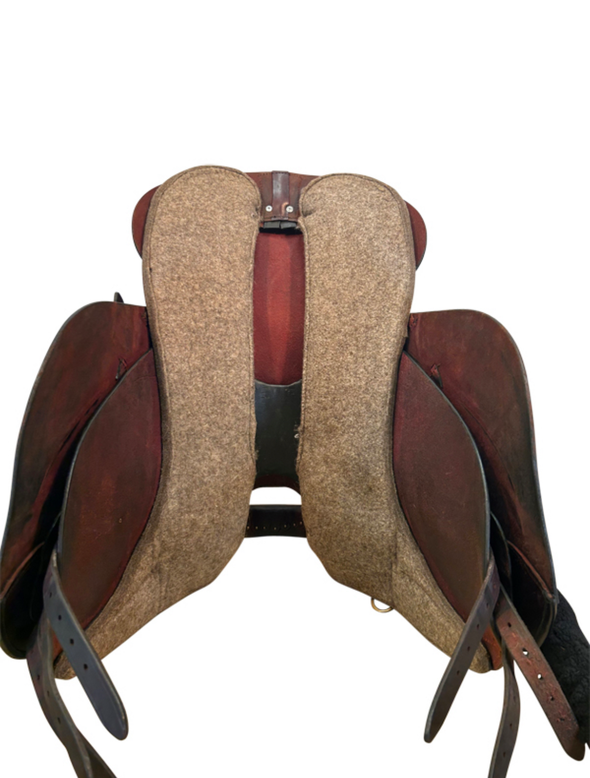 18.5Inch Used Tucker Equitation Endurance Saddle T49 Wide Tree - Image 4
