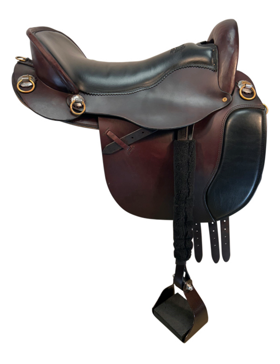 18.5Inch Used Tucker Equitation Endurance Saddle T49 Wide Tree - Image 5